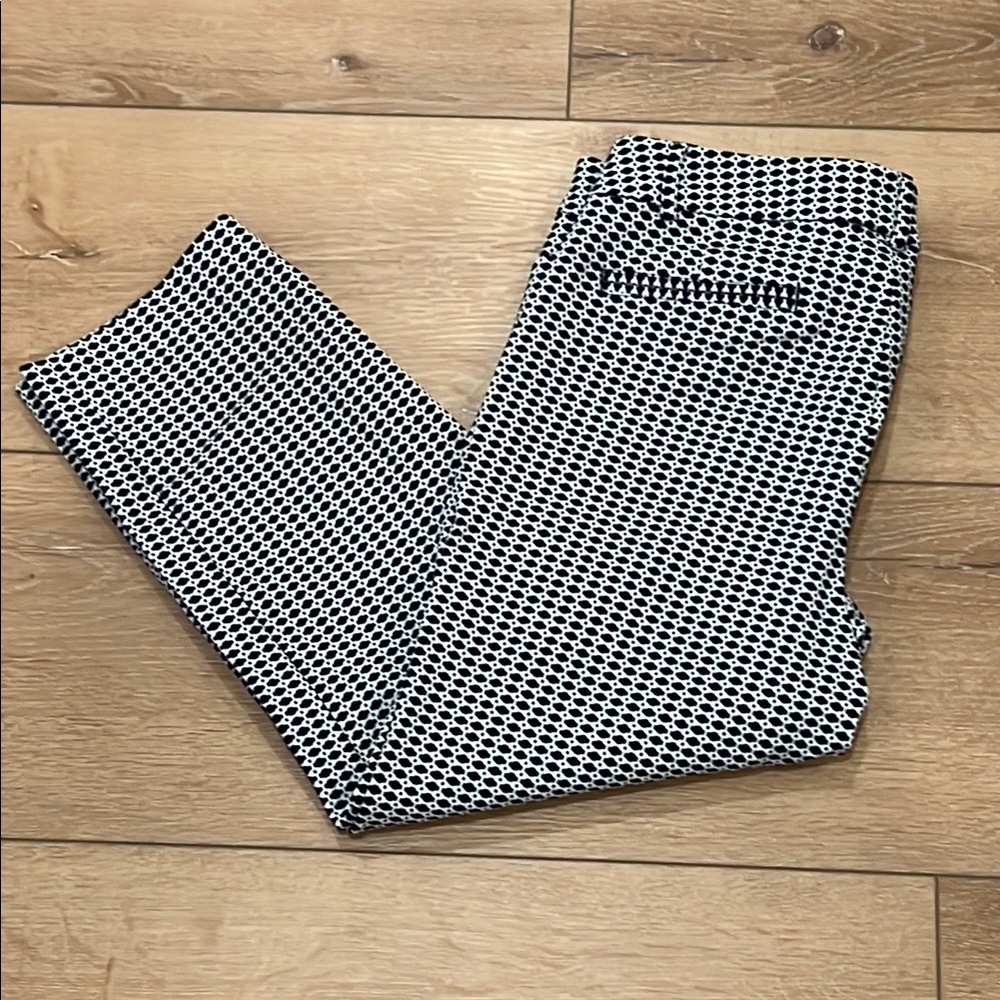 Women’s Black and White Patterned Crop Dress Pants – Size 10 P